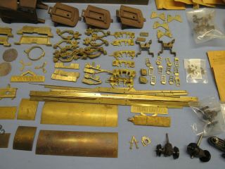 CENTRAL LOCOMOTIVE / BRASS PARTS FROM 4 KITS PLUS BRASS TENDER 5