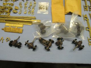 CENTRAL LOCOMOTIVE / BRASS PARTS FROM 4 KITS PLUS BRASS TENDER 6