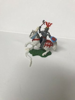 Britains Swoppet War Of Roses Knight White Horseback With Arched Shield & Axe