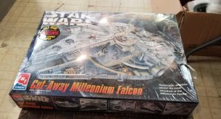 Amt Star Wars Cut - Away Millennium Falcon 8789 Please Read