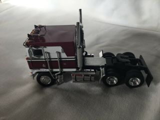 Dcp 1:64 Kenworth K100 Flattop Maroon And White With Black Frame