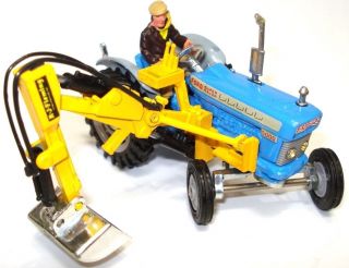 CORGI NO.  74 FORD 5000 MAJOR TRACTOR & SIDE MOUNTED TRENCHER - BOXED 4