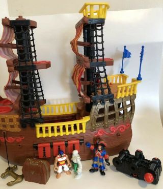 2006 Fisher - Price Imaginext Adventures Pirate Ship Boat Play Set 3 Characters