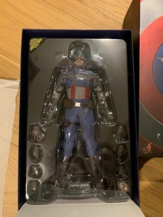 Hot Toys Captain America: The First Avenger Action Figure NIB 2