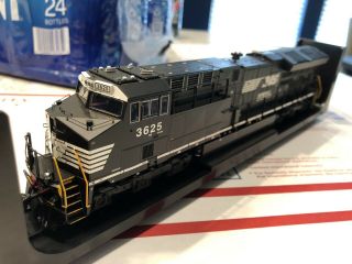 Ho Scale Norfolk Southern Et44ac With Dcc And Sound