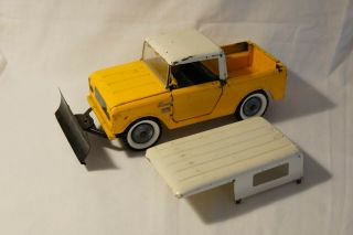 Vintage Tru Scale International Scout With Snow Plow And Extra Top Yellow