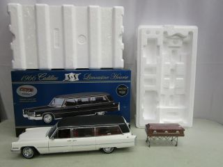 Precision Miniatures 1966 Cadillac S & S Limousine Hearse 1:18 (mib) White