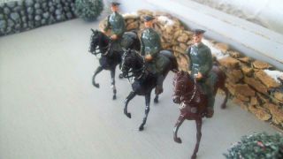 3 W BRITAINS 1926 FROM SET 229 USA CAVALRY IN SERVICE DRESS LEAD 2