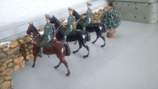 3 W BRITAINS 1926 FROM SET 229 USA CAVALRY IN SERVICE DRESS LEAD 3