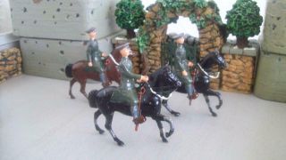 3 W BRITAINS 1926 FROM SET 229 USA CAVALRY IN SERVICE DRESS LEAD 6