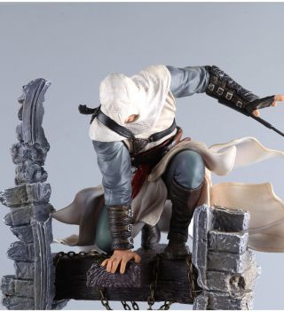 11‘’ Assassin ' s Creed Altair The Legendary Assassin PVC Statue Figure 7
