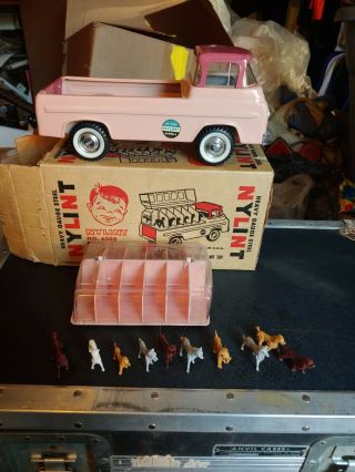 Vintage Nylint Kennel Truck No.  6200 WITH BOX AND DOGS RARE 6