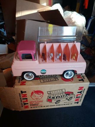 Vintage Nylint Kennel Truck No.  6200 WITH BOX AND DOGS RARE 8