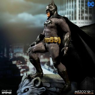 Mezco Toyz One:12 Collective Dc Comics Batman Sovereign Knight Action Figur