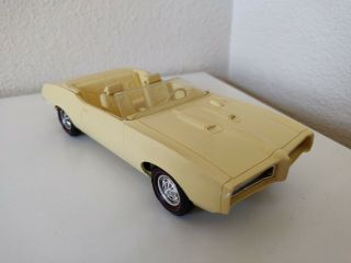 1969 Pontiac G T O Convertible 1:25 Scale Dealer Promo Model Car