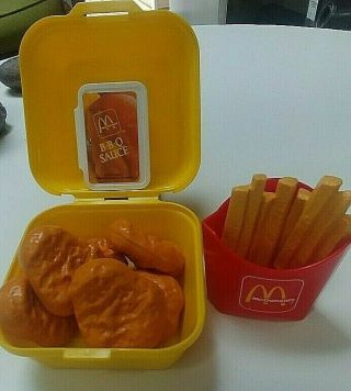 Vintage 1987 Fisher Price Mc Donald ' s Mc Nuggets,  French Fries and BBQ Sauce 2