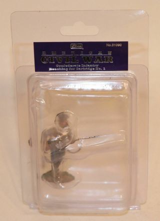 Britains Civil War Soldier 31090 Confederate Infantry Reaching For Cartridge 1
