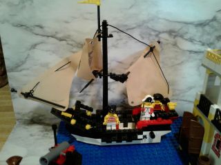 Vintage LEGO 6277 IMPERIAL TRADING POST Pirate Ship Boat w/ All Mini Figs 2