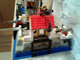 Vintage LEGO 6277 IMPERIAL TRADING POST Pirate Ship Boat w/ All Mini Figs 6