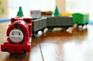 Thomas & Friends Trackmaster Spencer With 5 Cars Track And Accessories Set