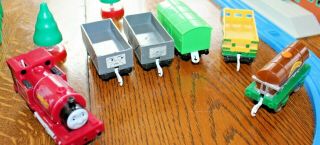 Thomas & Friends Trackmaster Spencer with 5 Cars Track and Accessories Set 4