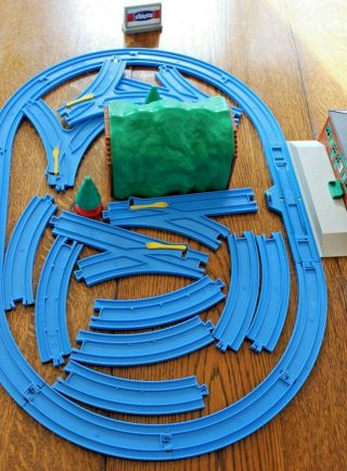 Thomas & Friends Trackmaster Spencer with 5 Cars Track and Accessories Set 7