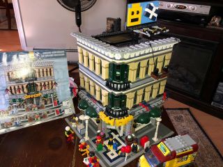 Lego Creator Set 10211 Grand Emporium Plus