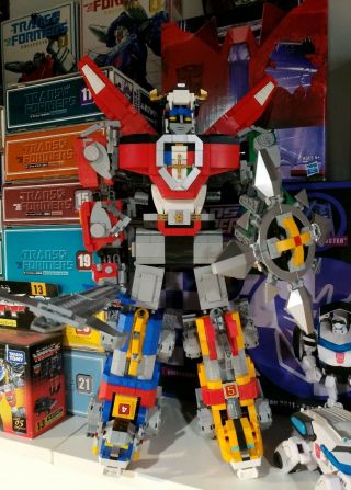Lego Voltron 21311 - Adult Owned 100 Complete.