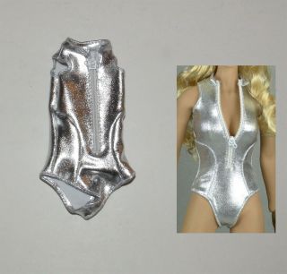 1/6 Scale Female Smcg Silver Spandex Scuba Swimsuit Zipper Closure Basics