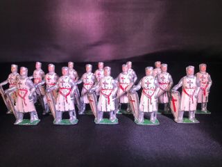 Cherilea England Toy Soldier Medieval Knights Metal Figures (16 Total)