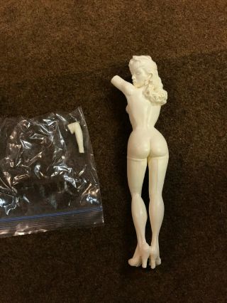 " Bettie Page " 1/8 Resin Model Figure Kit