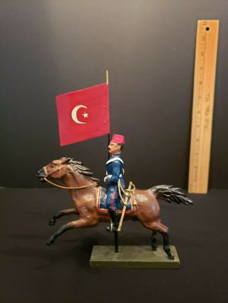 1 90 Mm " Bohline " /elastolin Composition Mounted Turkish Figure With Flag.