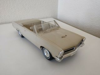 1965 Pontiac G T O Convertible 1:25 Scale Dealer Promo Model Car