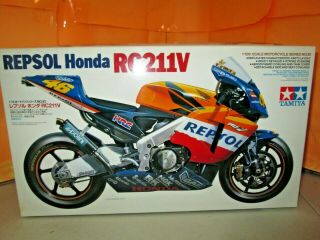 Tamiya Repsol Honda Rc211v Motorcycle Model Kit 14092 1:12 Scale