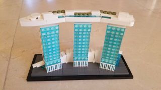 Lego Architecture Marina Bay Sands (21021)