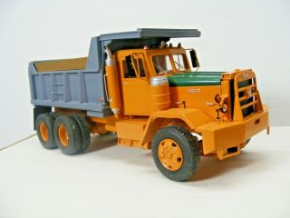 Hayes Hd - 400 Tandem Dump Truck 1/48 Scale By Dan Models