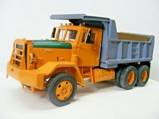 Hayes HD - 400 Tandem Dump Truck 1/48 Scale by Dan Models 2