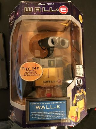 WALL E ROBOT TOY Infared Remote Control Thinkway Disney Store Exclusive 2