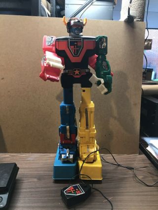 1984 Ljn Voltron Lions Remote Control Motorized Robot 25 Inch Size (toy1