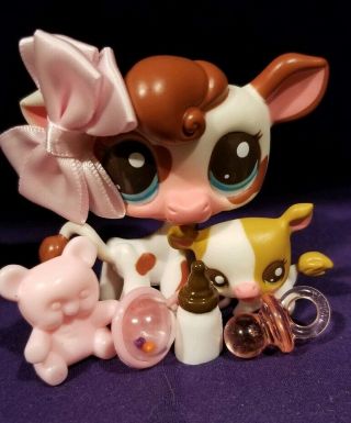 Authentic Littlest Pet Shop 2505 Cow White Brown Pink Blue Dot Eyes 2506 Baby