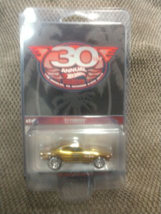 2016 Hot Wheels 30th Annual Collectors Convention Gold 67 Camaro 01488/02600