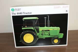 1/16 John Deere 4440 Tractor Precision Classics 17 Nib
