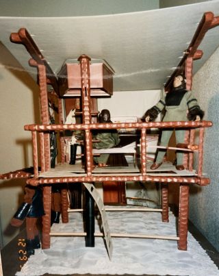 RARE VINTAGE 1975 MEGO PLANET OF THE APES TREEHOUSE AND FORTRESS IN VG 2