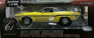 1970 Dodge Challenger R/t.  Hwy 61.  1:18 Diecast Car