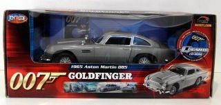 Ertl 1/18 Scale Diecast - 33745 1965 Aston Martin Db5 Goldfinger James Bond 007