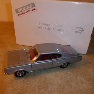 Danbury 1967 Dodge Charger,  Limited Edition,  Silver 1/24