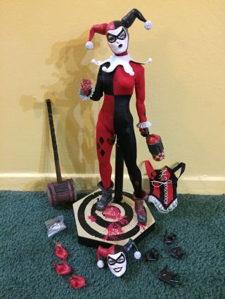 Sideshow Collectibles Sixth Scale Harley Quinn 1/6 12 Inch Batman Animated Hot