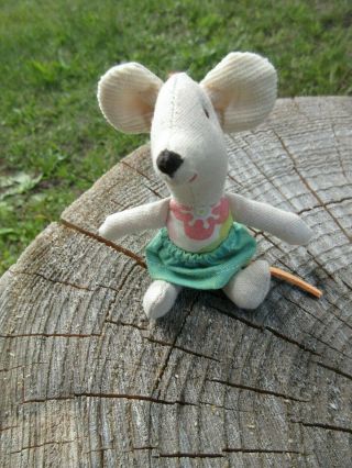 Maileg Pre - 2012 Red Tag,  Leather Tail,  Little Sister Mouse With Handmade Skirt