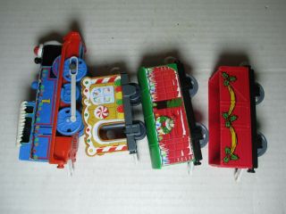 Thomas & Friends Christmas Santa Holiday Present Cargo Cars Trackmaster 5