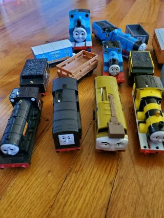 Thomas the Train TrackMaster 10 trains and cars 2